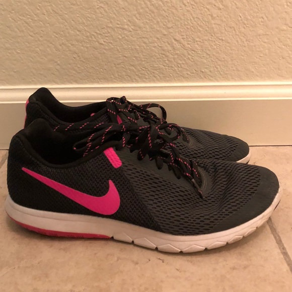 Nike Running Shoes - Picture 1 of 4